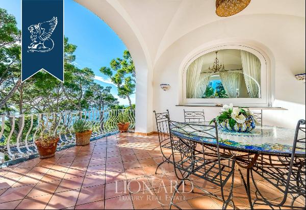 Charming villa in a panoramic position on the southwest side of Anacapri