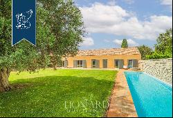Countryside villa with a view of the sea of the Silver Coast for sale in Tuscany