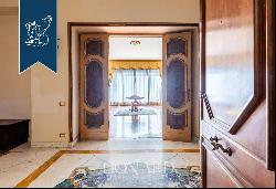 Prestigious estate for sale in a noble building with panoramic terraces in Rome