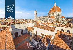 Prestigious luxury penthouse with an exclusive view of Brunelleschi's dome for sale in Pal