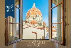 Prestigious luxury penthouse with an exclusive view of Brunelleschi's dome for sale in Pal