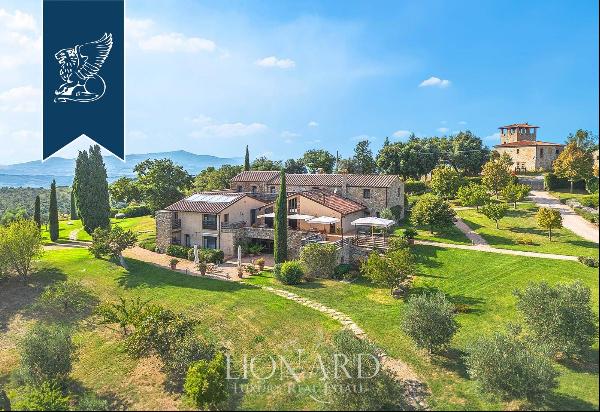 Luxury estate with a farmstead, villa and a cottage for sale in Tuscany, on the Maremma hi