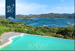 Recently-renovated luxury villa for sale in front the sea in Costa Smeralda