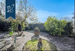 Farmhouse with vast, productive olive grove for sale in the province of Pistoia