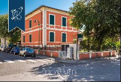 Estate in the centre of Forte dei Marmi, once home to the local police station, for sale