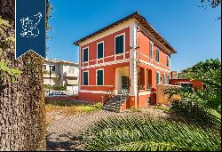 Estate in the centre of Forte dei Marmi, once home to the local police station, for sale