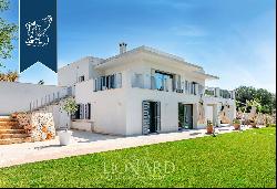 Charming villa with trulli for sale in the heart of the Salento countryside