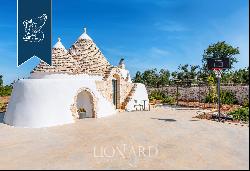 Charming villa with trulli for sale in the heart of the Salento countryside