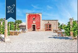Farm surrounded by centuries-old olive trees and ancient caves for sale in Monopoli, in Pu