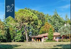 Luxury villa with a romantic lake for sale just outside Mestre
