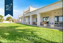 Wonderful complex of two villas with pools and spa for sale in the province of Ragusa
