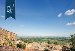 This historical palace is for sale in the heart of the picturesque town of Montepulciano