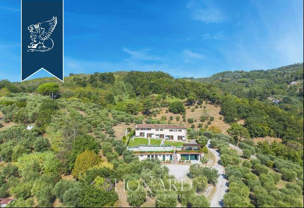 Luxury oasis in Tuscany with a pool, and facilities for volleyball, football, basketball a