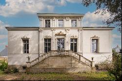 Beautiful 19th-century mansion between Nantes and Angers