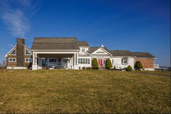 Private Oasis Nestled Between Hudson and Chatham