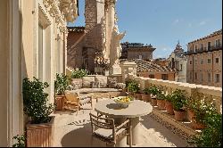 Design suite with terrace in the Eternal City