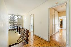 Detached house, 5 bedrooms, for Sale