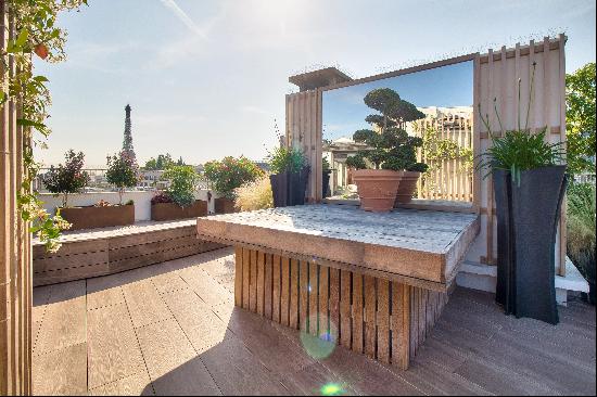 Paris 16th District - An exceptional penthouse apartment