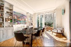 Paris 16th District - A 3-bed apartment with a garden