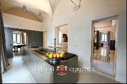 LUXURY APARTMENT WITH TERRACE AND GARAGE FOR SALE IN MONTEPULCIANO