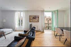 Stately apartment in a marvelous regal estate in Rambla Catalunya