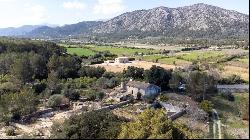 Finca with guest house to reform, for sale in Pollença, Mallorca, Pollença 07460