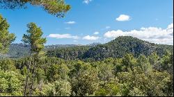 Villa for sale, on the slopes of the Tramuntana mountains near E, Esporles 07190