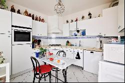 BIARRITZ, HEART OF TOWN, 150 SQM HOUSE WITH PATIO