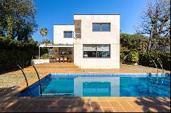 Contemporary style house with pool and sea views in Alella - Costa BCN