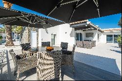 Welcome to your dream home in the heart of Alfàs del Pi