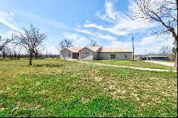 718 County Road 196, Ovalo TX 79541