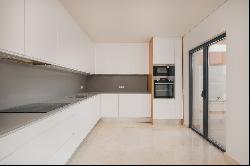 Flat, 3 bedrooms, for Sale