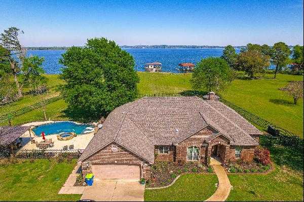Fabulous 3/2 Waterfront Home on Beautiful Lake Palestine in East Texas