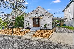 Charming Historic Single Story In Boerne