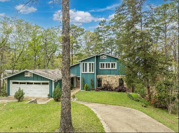 LAKE JACKSONVILLE WATERFRONT BEAUTY, 3/2 WITH BOATHOUSE