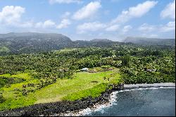 Kipahulu Oceanfront Home with Big Island and Haleakala Views