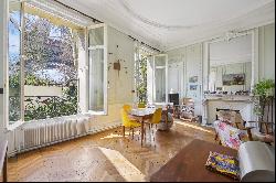 Apartment in Paris 7th - Champ de Mars