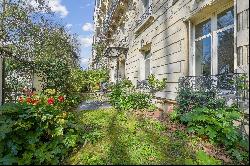 Apartment in Paris 7th - Champ de Mars