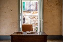 Independent stately palace in the historic center of Modica