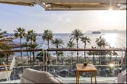 Cannes - Croisette - 3 room apartment with panoramic sea view