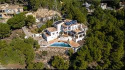 Altea Hills Charm: A Villa with Unique Character and Sea Views, Altea 03590