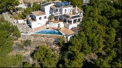 Altea Hills Charm: A Villa with Unique Character and Sea Views, Altea 03590