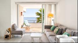 Front line apartment with sea access and sea views for sale in I, Calvia 07181