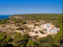 House with stunning sea views in Es Cap