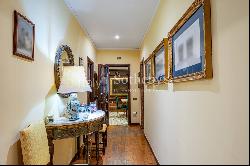 Spacious and bright apartment in Posillipo