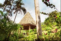 Blue Crystal Oceanfront Beach Retreat in Nicoya Península