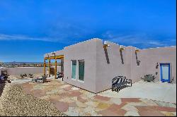 212 Las Olas Dr, Taos NM 87571