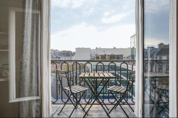 Paris IX Charming apartment with balcony and unobstructed views