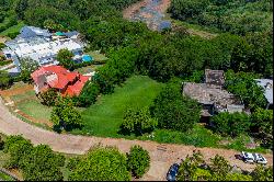 Large residential lot in the exclusive Paraná Country Club Condominium.