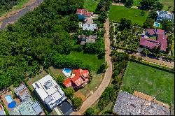 Large residential lot in the exclusive Parana Country Club Condominium.